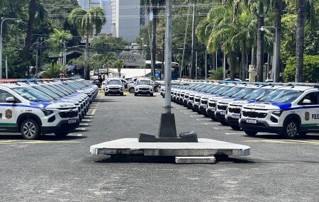 Novas viaturas entregues a pol&iacute;cia militar de Pernambuco