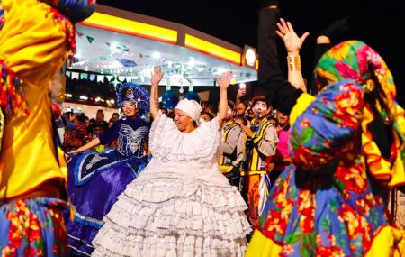 Trupe Pernambuco Meu Pa&iacute;s faz arrast&atilde;o cultural em Arcoverde na quinta (6)