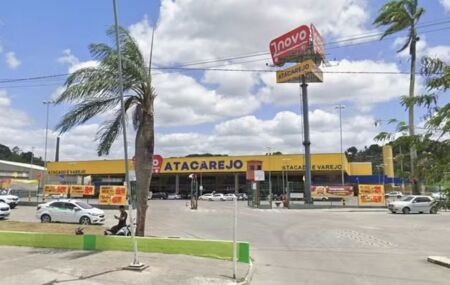 Supermercado &eacute; condenado ap&oacute;s funcion&aacute;ria trabalhar 18 horas sem poder urinar no Grande Recife