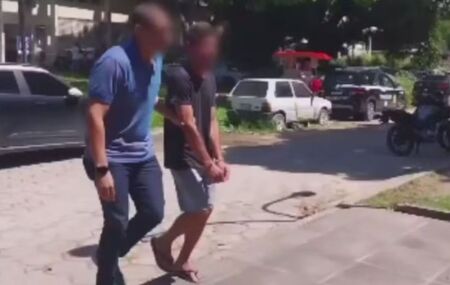 Ex-companheiro persegue mulher depois de den&uacute;ncia e &eacute; preso em flagrante