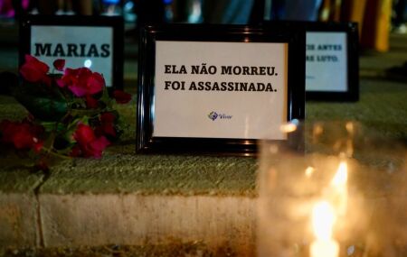 Ato tem como tema "O Calv&aacute;rio das Mulheres: nenhuma cruz a mais".