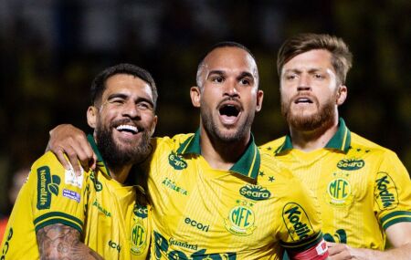 Mirassol inicia oitavas de final dentro de casa.