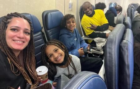 Edson Cardoso, o Jacar&eacute;, com a mulher, Gabriela e os filhos 