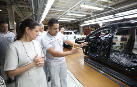 Raquel Lyra em visita a ind&uacute;stria pernambucana