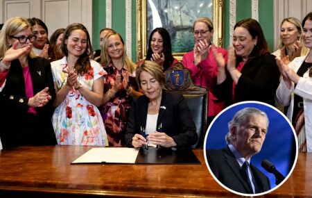 Governadora de Massachusetts, Maura Healey, durante a assinatura da lei do aborto; no destaque, o evangelista Franklin Graham