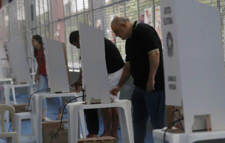 Elei&ccedil;&otilde;es 2026: veja o que pode e o que &eacute; proibido fazer no dia da vota&ccedil;&atilde;o