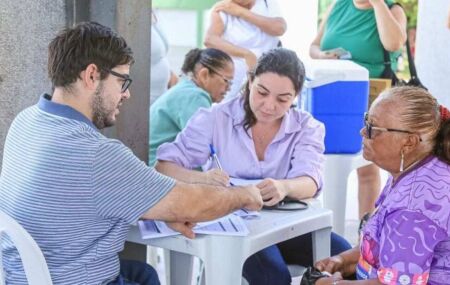 A&ccedil;&atilde;o de cuidado &agrave; sa&uacute;de dos idosos em Gravat&aacute;.