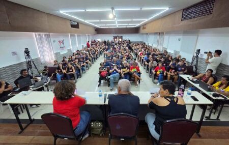Assembleia de trabalhadores da Caixa.