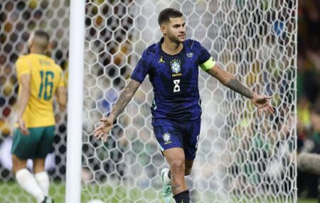 Bruno Guimar&atilde;es marca gol na vit&oacute;ria da Sele&ccedil;&atilde;o contra a Austr&aacute;lia.