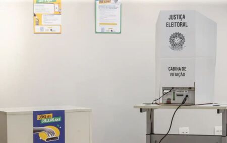 Cabine de vota&ccedil;&atilde;o.
