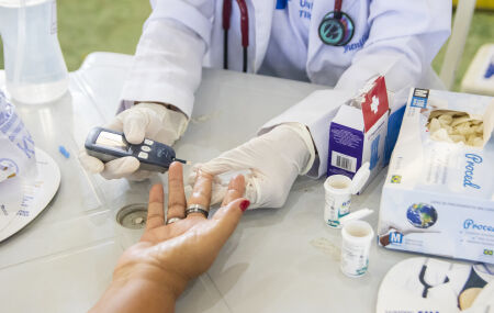 As a&ccedil;&otilde;es ser&atilde;o realizadas das 9h &agrave;s 12h e oferecem atendimentos gratuitos &agrave; popula&ccedil;&atilde;o. Entre os servi&ccedil;os dispon&iacute;veis est&atilde;o consultas com cl&iacute;nico geral, atendimentos odontol&oacute;gicos, entre outros.
