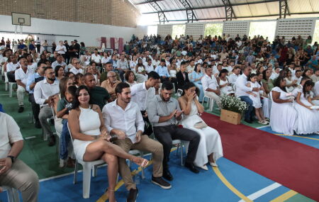 Casamento coletivo em Paulista