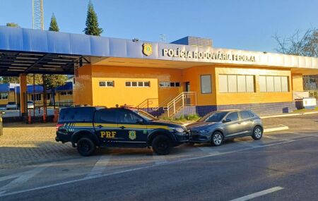 PRF recupera carro roubado em Garanhuns e motorista diz ter sido v&iacute;tima de golpe ap&oacute;s pagar R$ 34,3 mil.