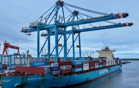 Suape recebe primeiro navio em seu terminal 100% eletrificado