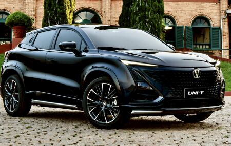 CAO Changan UNI-T designe futurista.