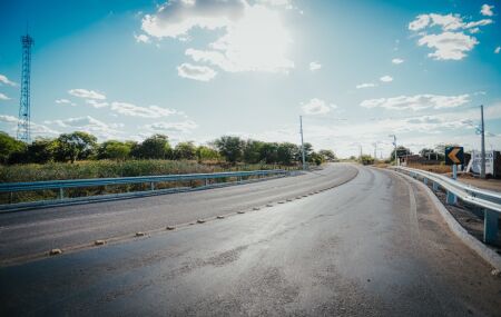 Governo de Pernambuco inicia recupera&ccedil;&atilde;o de mais de 1,5 mil km de rodovias com investimento de R$ 743 milh&otilde;es.
