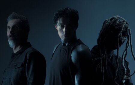 Falling In Reverse lan&ccedil;a m&uacute;sica com feat de Corey Taylor e Serj Tankian.