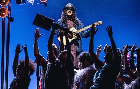 "Moraes Musical Moreira" fica em cartaz entre sexta-feira, 4 de setembro, e domingo (6).