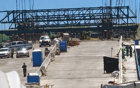 Desabamento de estrutura utilizada na constru&ccedil;&atilde;o da Ponte do Futuro, em Cabedelo.