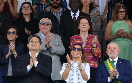 Lula participa de do desfile de 7 de Setembro.