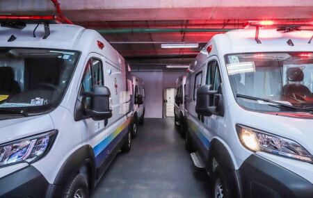 Novas ambul&acirc;ncias para munic&iacute;pios.