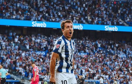 Campe&atilde;o do Mundo, Oyarzabal &eacute; camisa 10 do Real Sociedad.