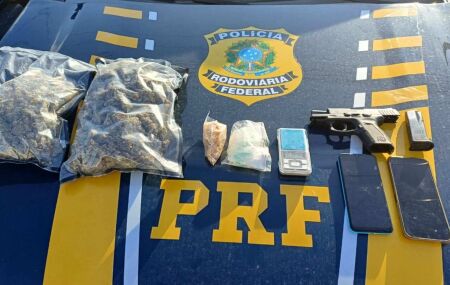 PRF apreende skunk, crack e pistola na BR 101, no Recife.