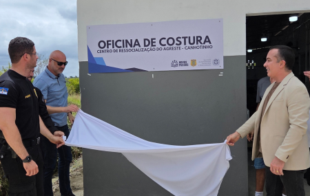 Secretaria inaugura f&aacute;brica t&ecirc;xtil em penitenci&aacute;ria do Agreste de Pernambuco em parceria com empresa de confec&ccedil;&otilde;es