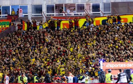 Torcida do Sport nos Aflitos durante a final do Pernambucano.