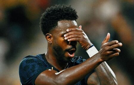Vin&iacute;cius J&uacute;nior marca gol de p&ecirc;nalti em duelo contra Austr&aacute;lia.