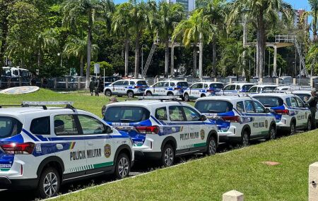 Novas viaturas entregues pelo Governo de Pernambuco &agrave; Pol&iacute;cia Militar e C&iacute;vil