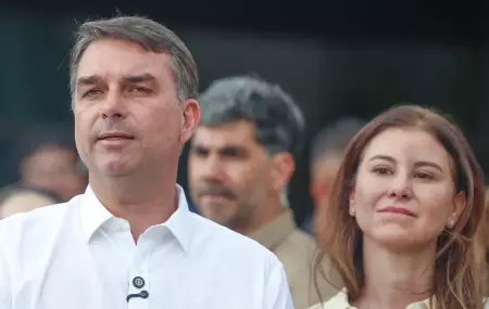 Avi&atilde;o com Fl&aacute;vio Bolsonaro segue para Miami ap&oacute;s passagem pelo Equador.