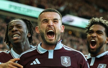 Aston Villa recebe o Fenerbah&ccedil;e pela segunda rodada da Champions.