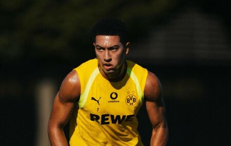 Borussia Dortmund enfrenta o Werder Bremen pela Bundesliga.