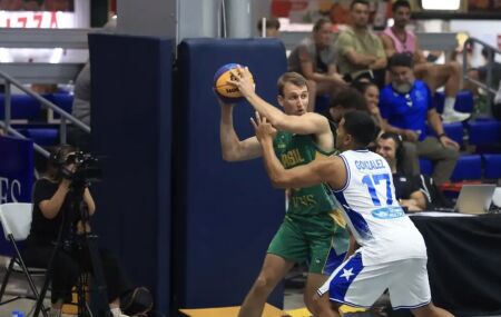 Brasil vence Venezuela no basquete 3x3.