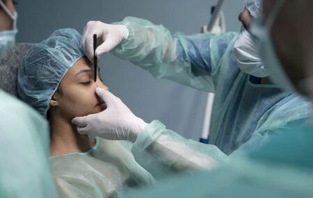 Cirurgia pl&aacute;stica.