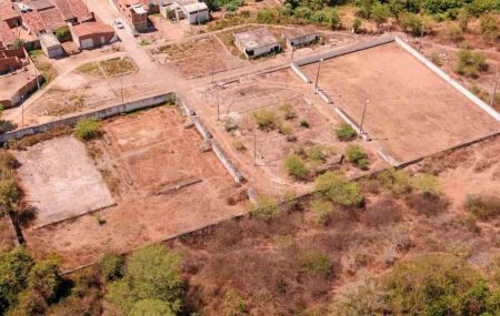 Constru&ccedil;&atilde;o de creche em Belo Jardim.