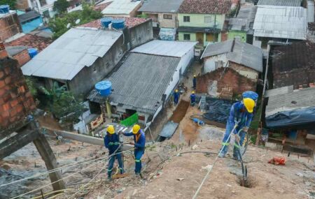 C&oacute;rrego do N&ocirc;zinho, no bairro de &Aacute;guas Compridas, em Olinda.