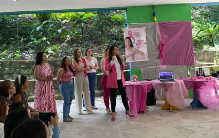 Olinda abre programa&ccedil;&atilde;o do Outubro Rosa com orienta&ccedil;&otilde;es sobre c&acirc;ncer de mama e cuidados com a sa&uacute;de.