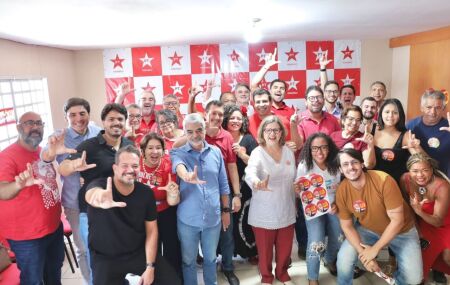 PT re&uacute;ne dez partidos em Pernambuco para organizar campanha de Lula no segundo turno.