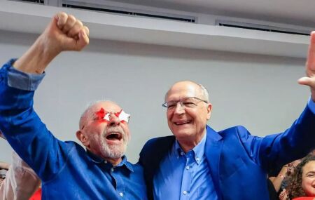 Lula recebe 64,2 milh&otilde;es de votos no segundo turno e conquista a maior vota&ccedil;&atilde;o da hist&oacute;ria do Brasil.
