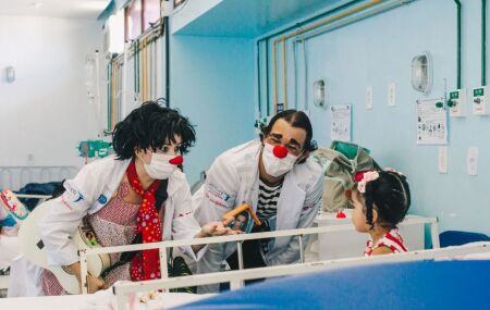 Em Olinda, Doutores da Alegria levam palha&ccedil;aria hospitalar &agrave; 14&ordf; edi&ccedil;&atilde;o da HospitalMed.