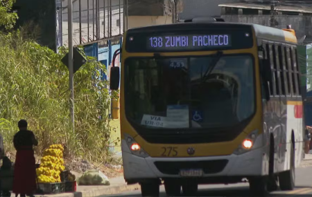 Linha de &ocirc;nibus no Grande Recife.
