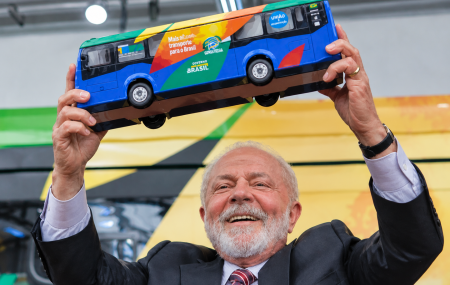 Lula entrega PEC para Tarifa Zero no Transporte aos fins de semana.