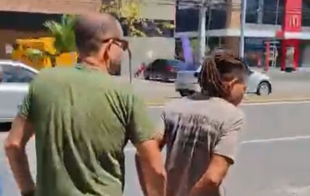 Homem preso suspeito de importuna&ccedil;&atilde;o sexual.