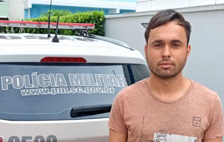 Suspeito do crime segue preso preventivamente em Santa Catarina.