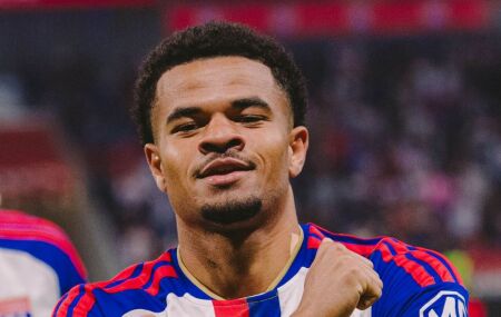 Lyon enfrenta o Lens pela Ligue 1, fora de casa.