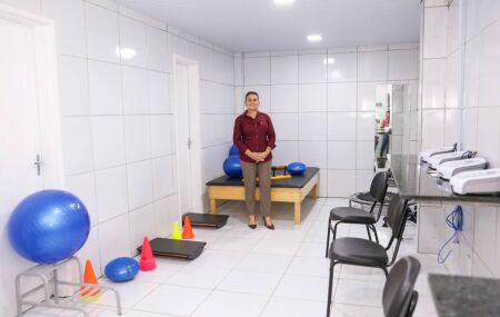 Prefeita Elcione Ramos entrega a nova policlin&iacute;ca S&atilde;o Lucas em Cruz de Rebou&ccedil;as, Igarassu