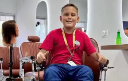 Pablo Silva, conhecido na regi&atilde;o como "Barbeiro Mirim".