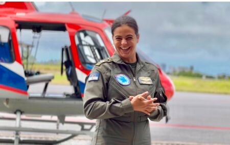 Tenente do Corpo de Bombeiros se torna primeira mulher a concluir curso de piloto de helic&oacute;ptero do GTA em Pernambuco.